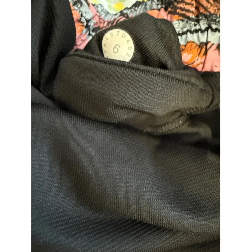 Lululemon Hotty Hot Shorts Pink Orange Blue Abstract Stripe Running Athletic